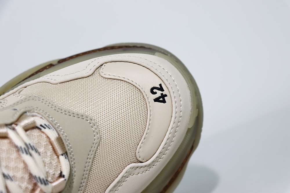 YESKICKS Balenciaga Triple S Clear Sole Sneaker Replica - Image 7