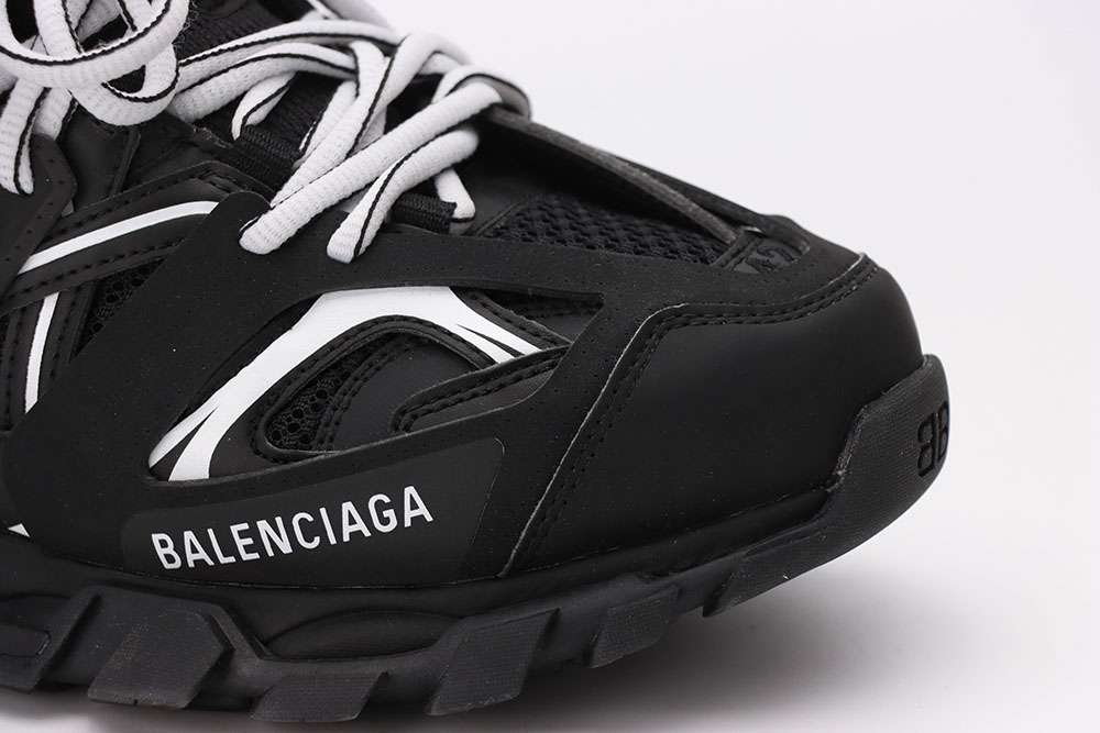 YESKICKS Balenciaga Track Sneaker Replica - Image 7