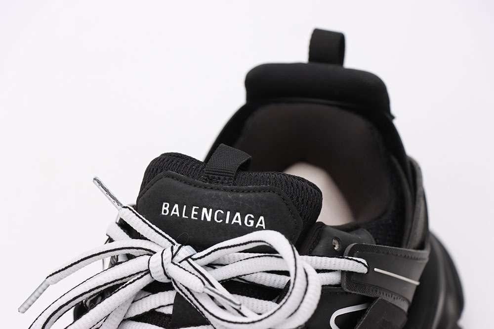 YESKICKS Balenciaga Track Sneaker Replica - Image 8