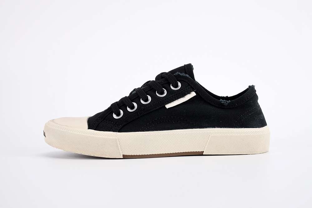 YESKICKS Balenciaga Paris Low Sneaker Replica - Image 2