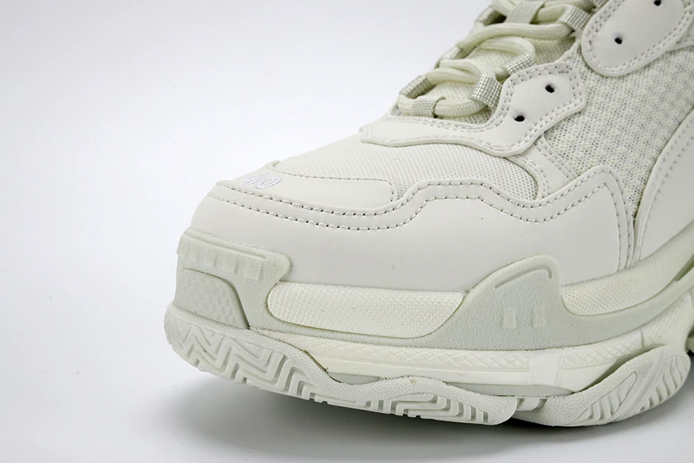 YESKICKS Balenciaga Triple S Clear Sole Sneaker Replica - Image 5