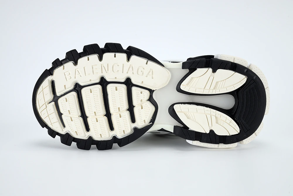 YESKICKS Balenciaga Track Sneaker Replica - Image 3