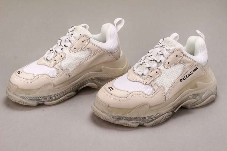 YESKICKS Balenciaga Triple S Clear Sole Sneaker Replica - Image 3