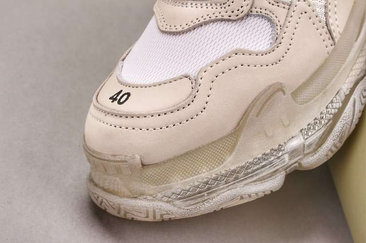 YESKICKS Balenciaga Triple S Clear Sole Sneaker Replica - Image 4