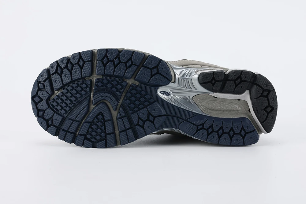 YESKICKS New Balance 2002R Light Grey Reps ML2002RA - Image 3