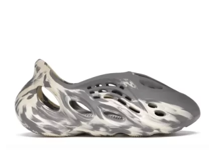 YESKICKS Yeezy Foam Runner ‘MXT Moon Grey Replica GV7904